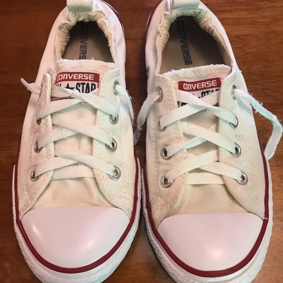 EUC White Converse shoes size 4 Youth/6 Womens - Picture 1 of 6